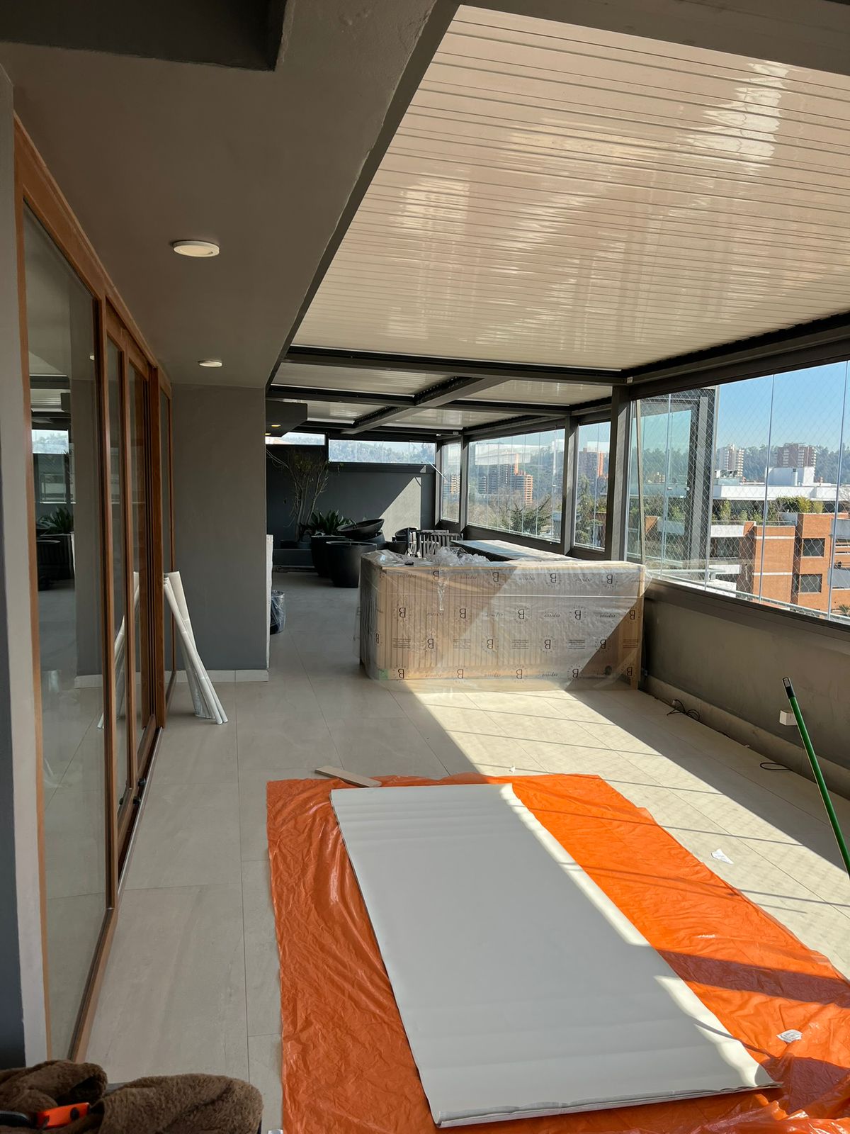 Instalación sistema de cierres y ventanas PVC